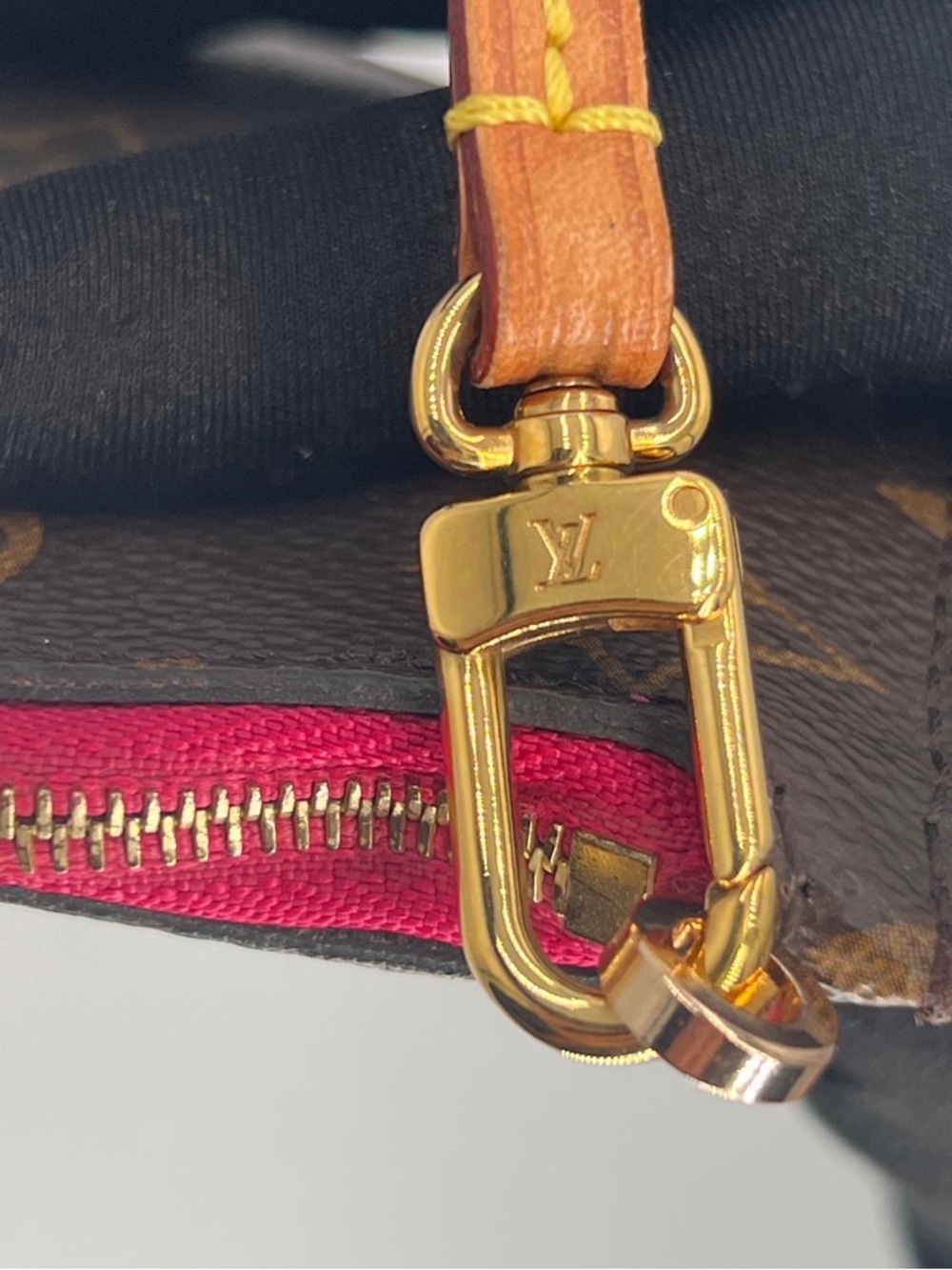 Louis Vuitton Monogram Wristlet Clutch in Brown with Pink Accent - Picture 2 of 16